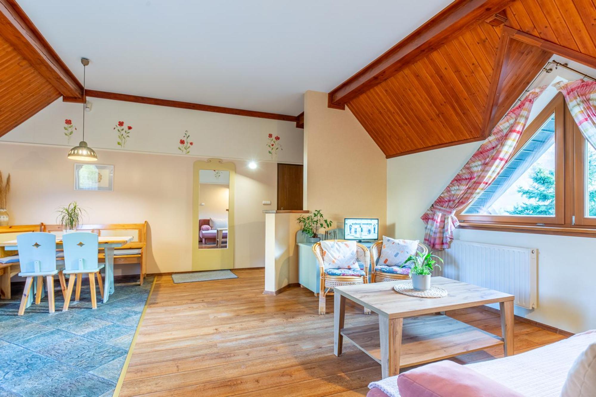 Bed and Breakfast Family Relax Widoki Щирк Экстерьер фото