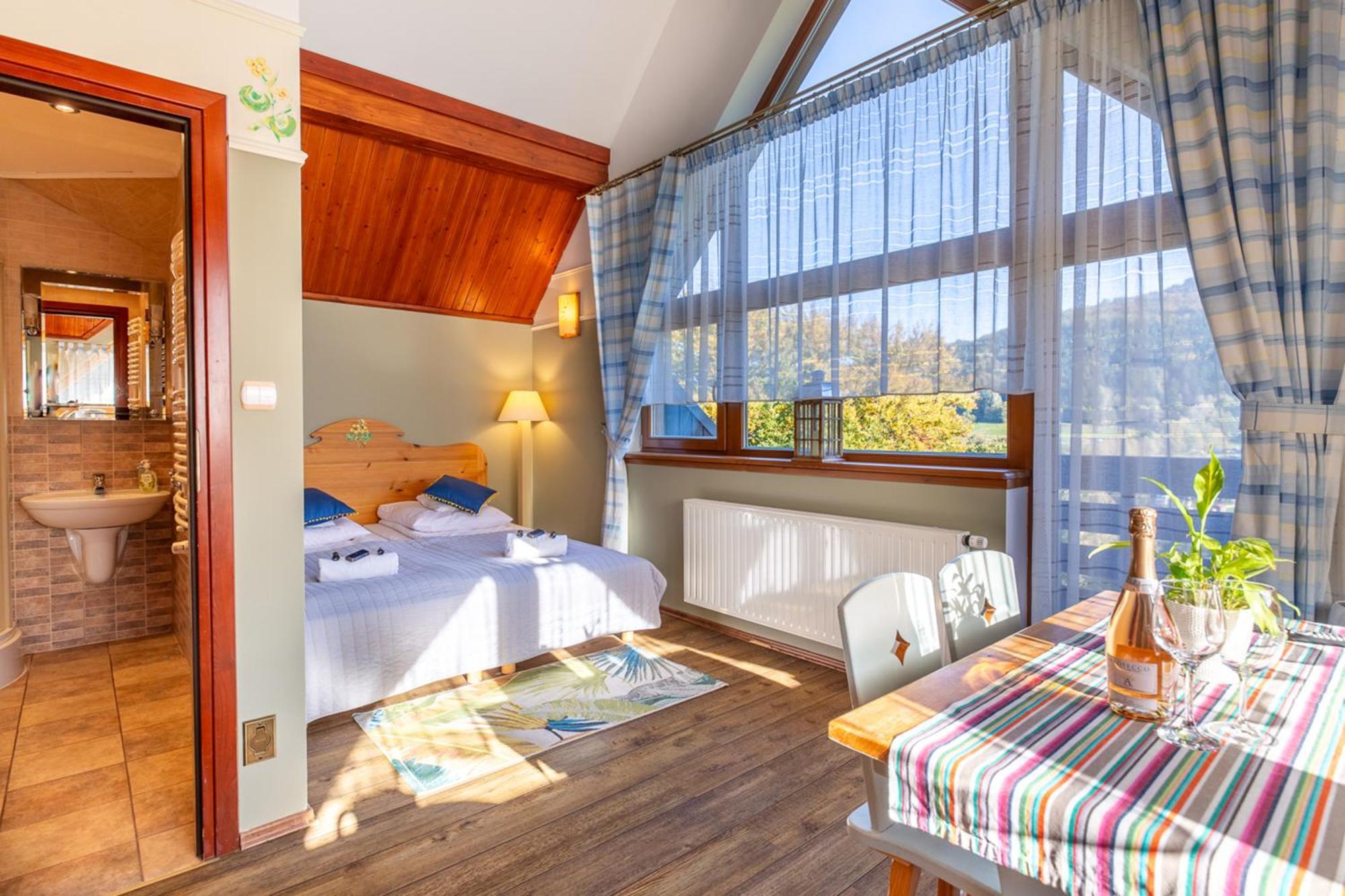 Bed and Breakfast Family Relax Widoki Щирк Экстерьер фото