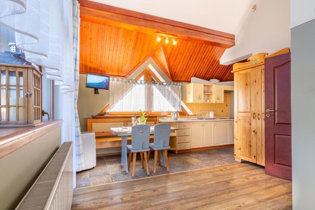 Bed and Breakfast Family Relax Widoki Щирк Экстерьер фото